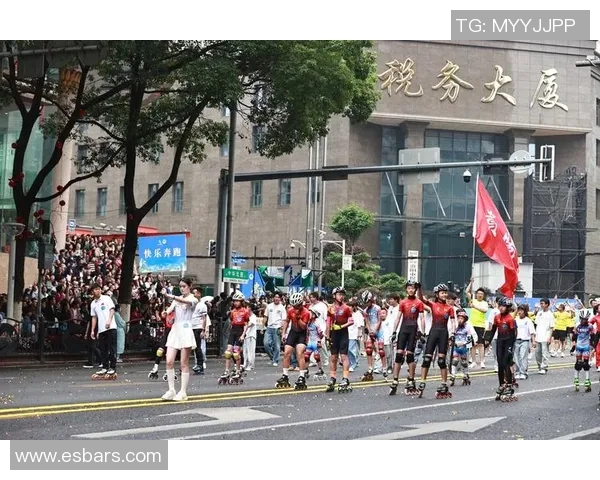 重庆城市马拉松评析滑板队灵活性表现与赛事影响力探讨